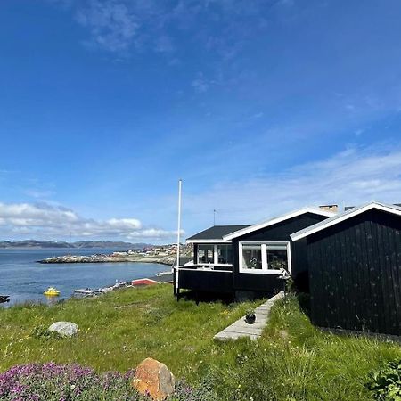 The Black House Tuapannguit 48 Vila Nuuk Exterior foto