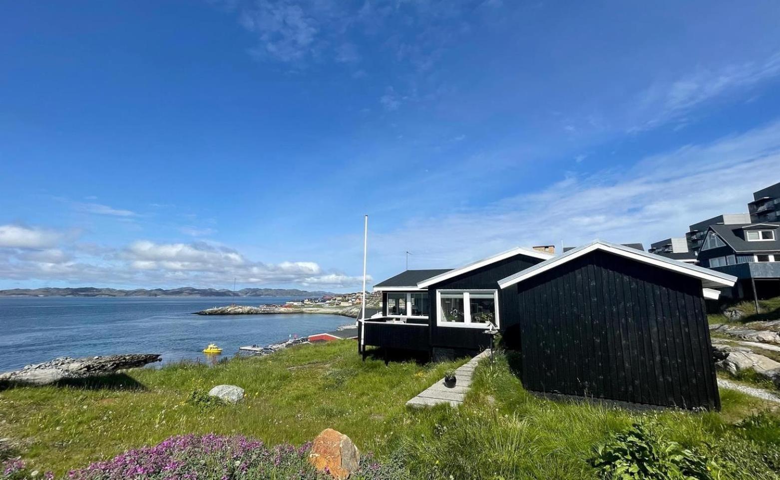 The Black House Tuapannguit 48 Vila Nuuk Exterior foto